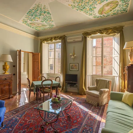 Palazzo Alfani - Residenza D'epoca 4*